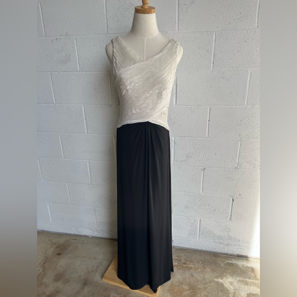 Tadashi Collection Pleated Maxi Dress Gown Ruched Black/White Size Medium